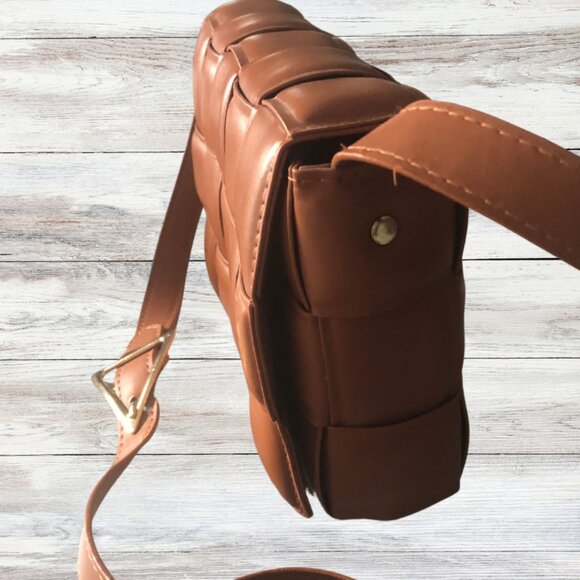 Woven Crossbody Bag  Vegan Leather - Picture 3 of 6